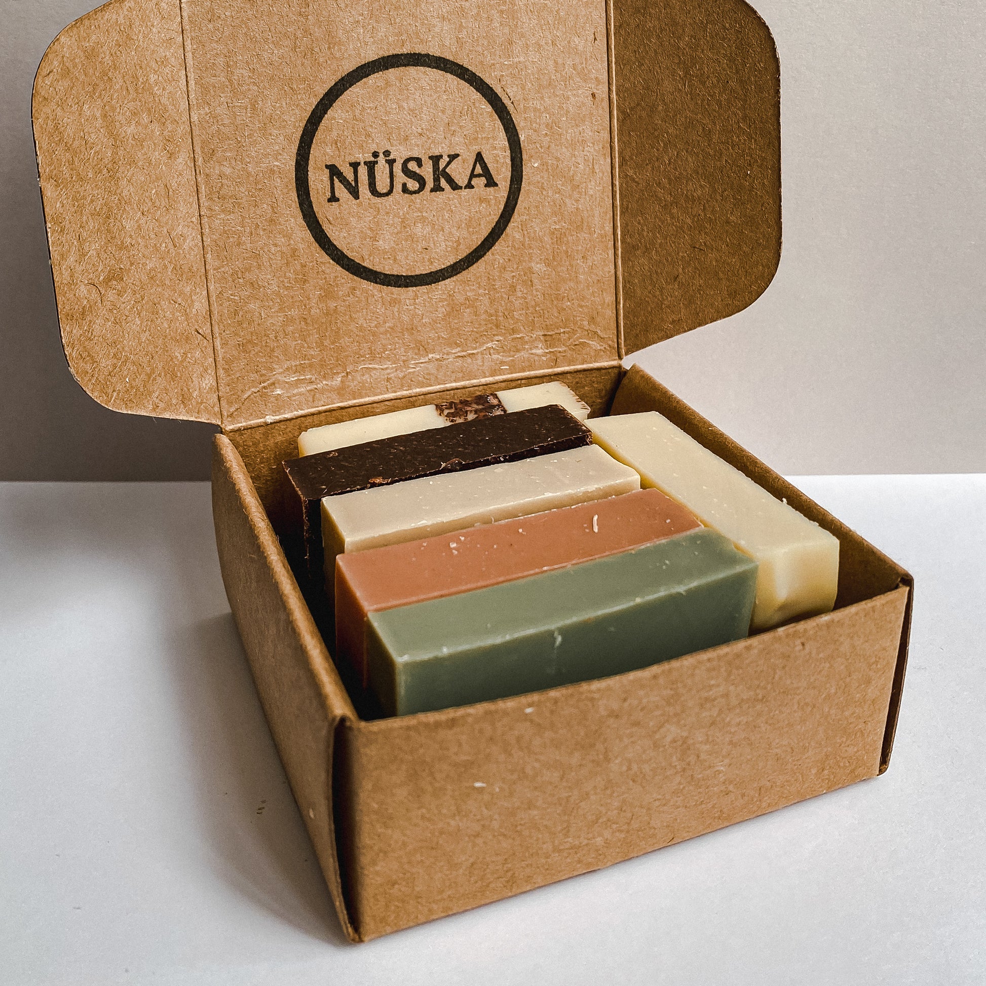 Nüska Mini Soap Box opened showcasing the mini soap bars inside.